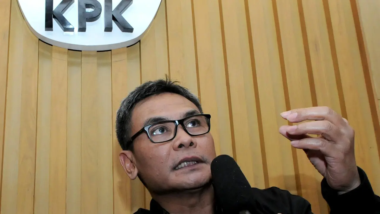 20151201- Johan Budi Jelaskan Kronologi OTT di Serpong-Jakarta-Helmi Afandi