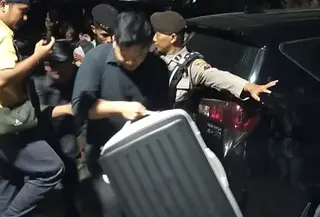 KPK geledah kantor koperasi terkait kasus Bupati Pati Sudewo. (Liputan6.com/Arief Pramono)