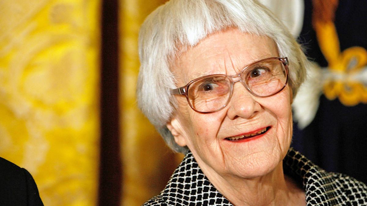 11 Juli 1960: Harper Lee dan Fenomena To Kill a Mockingbird
