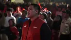 Acara nonton bareng laga perebutan tempat ketiga Piala Asia U-23 2024 antara Timnas Indonesia U-23 menghadapi Irak di Plaza Kemenpora, Senayan, Jakarta, Kamis (2/5/2024) malam yang dihadiri ribuan masyarakat suporter Timnas Indonesia berlangsung dalam suasana meriah sekaligus diliputi ketegangan. Saat Timnas Indonesia mencetak gol untuk terlebih dahulu unggul, suasana gemuruh langsung terasa. Suasana berubah menjadi ketegangan saat Irak berhasil menyamakan skor hingga berbalik unggul dan akhirnya memenangkan laga. Acara nonton bareng juga dihadiri oleh pejabat pemerintah, Menpora RI, Dito Ariotedjo, hingga komedian Dustin Tiffani. (Bola.com/Afi)