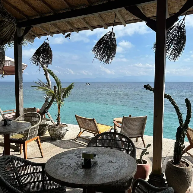 Rekomendasi Tempat Makan Enak di Nusa Penida Bali yang Halal