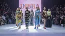 “SILK ROAD” adalah tajuk dari koleksi terbaru persembahan dari	DIBBA. Brand yang khas dengan permainan print yang berwarna warni ini sukses mencuri perhatian. Terinspirasi dari kisah lawas seorang Wanita dari kerajaan Cina yang melakukan perjalanan panjang dari timur ke barat. Selama perjalanan, ia menemukan banyak hal menarik, termasuk makhluk mitologi; Naga dan Harimau.
Seiring dengan sejarah tersebut, DIBBA menciptakan koleksi yang tak terlupakan dengan Naga dan Harimau sebagai Simbol utama koleksi ini. Terdiri dari 18 look eksklusif yang bermain dengan material khusus dan detail rumit, menjadikan koleksi begitu spesial. [ Foto: dok Plaza Indonesia ]