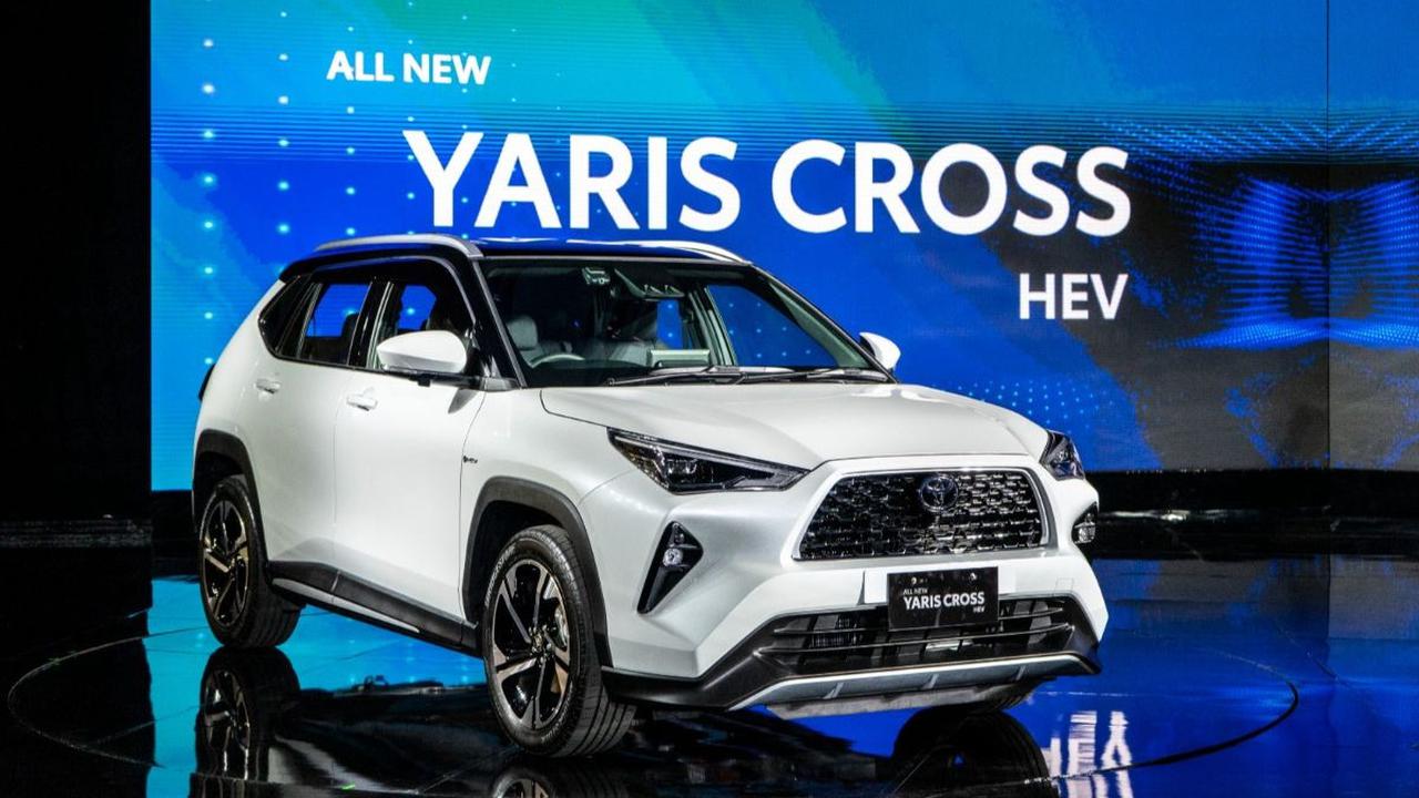 Satu-Satunya Full Hybrid di Kelasnya (B-SUV)<br>