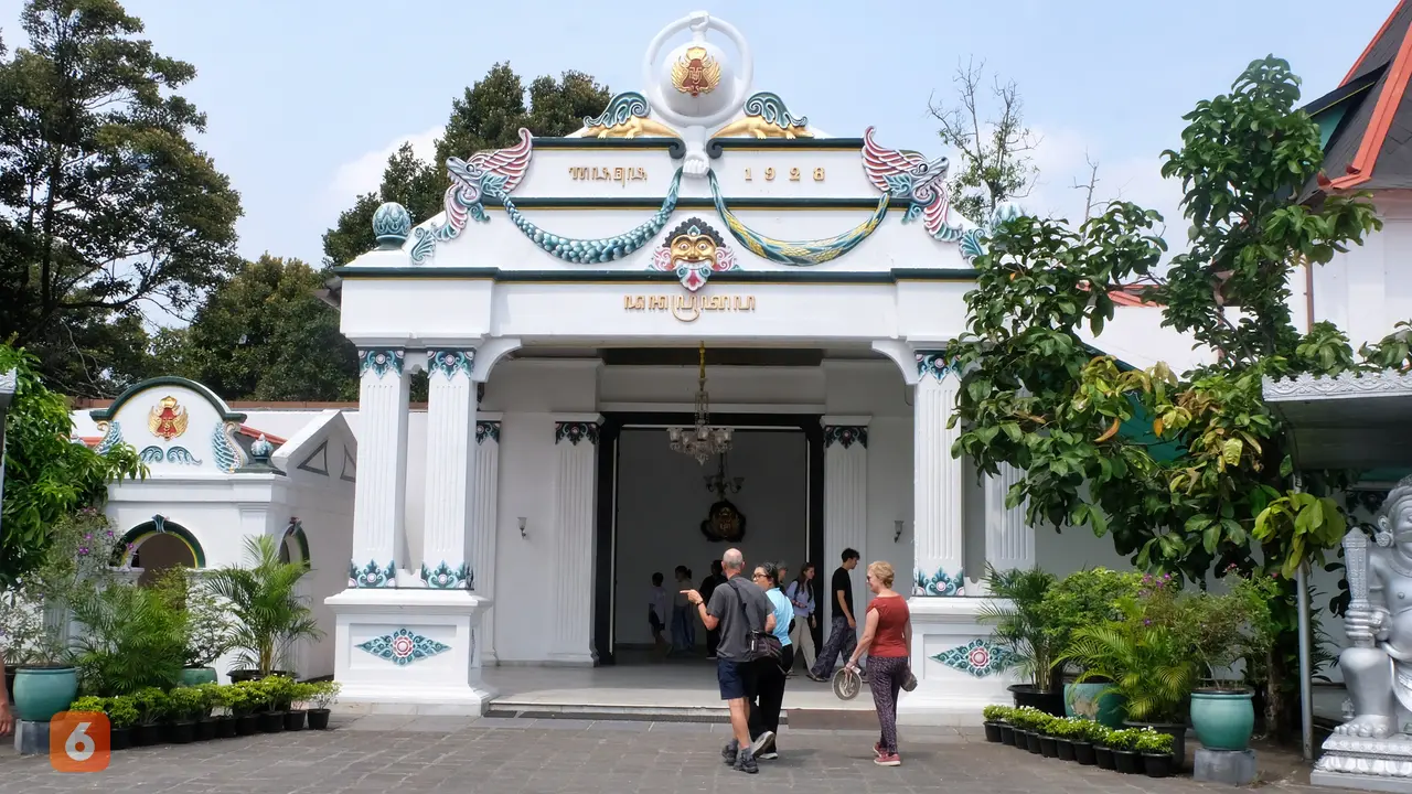 Keraton Yogyakarta Hadiningrat