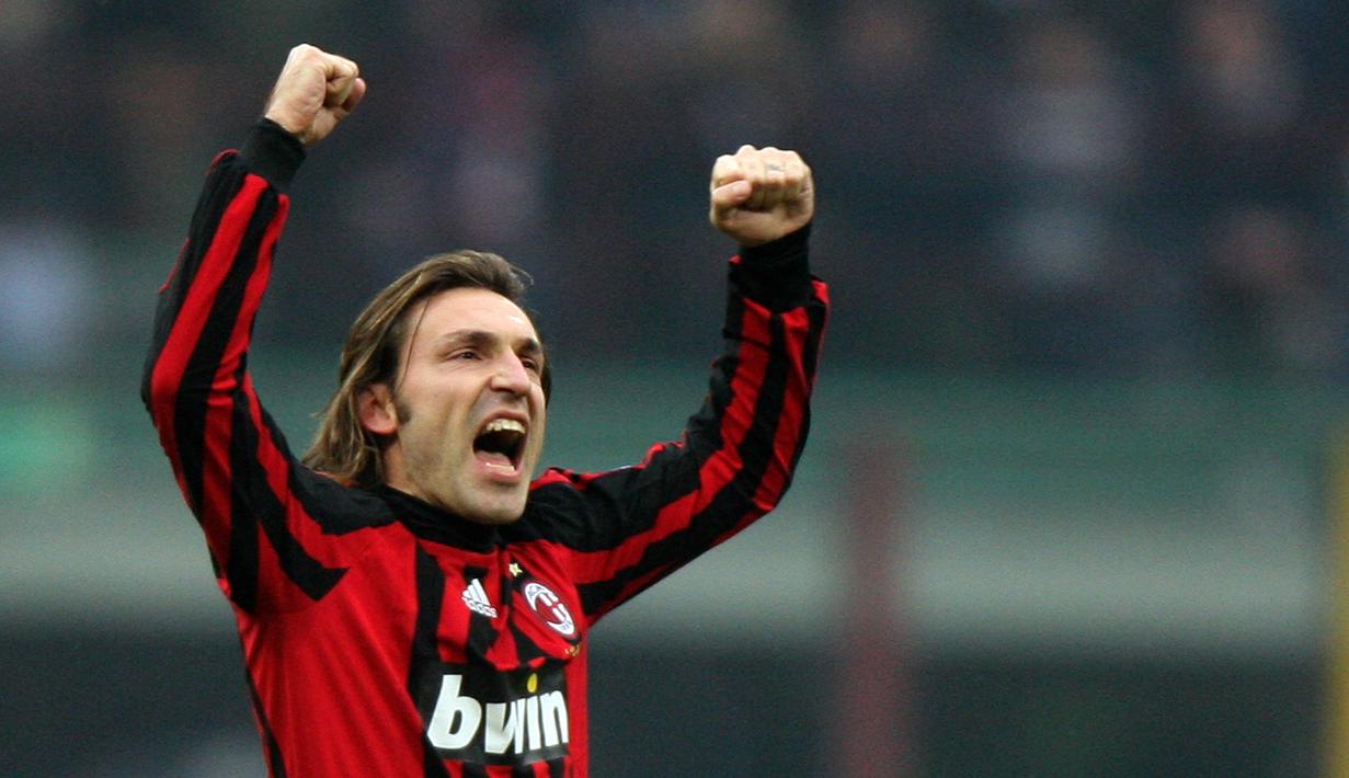 Andrea Pirlo - Pirlo menjadi pemain legenda AC Milan dan Juventus. Pirlo tampil apik saat membawa AC Milan meraih trofi Liga Champions 2017, ia yang memberikan assist untuk gol kemengan AC Milan. (AFP/Giuseppe Cacace)