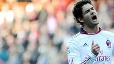 Reaksi kekecewaan striker AC Milan asal Brasil Alexander Pato dalam lanjutan Serie A melawan Genoa di Luigi Ferraris Stadium, 6 Februari 2011. Skor 1-1. AFP PHOTO / Tiziana Fabi 