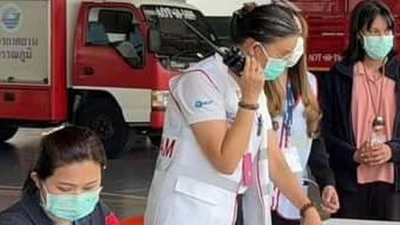 Pihak maskapai juga mengirim tim ke Bangkok untuk memberikan bantuan yang diperlukan oleh para penumpang.