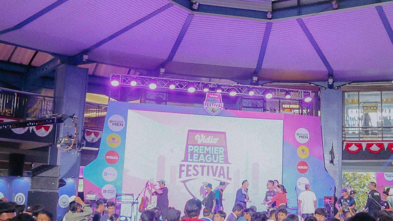 Musisi kenamaan Indonesia seperti Saykoji, Rumahsakit, Christie, Marion Jola, dan beberapa nama lain ikut meramaikan acara.