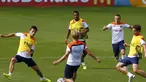 Jelang berlaga di Perempat Final Piala Dunia 2014 kontra Kosta Rika, Timnas Belanda kembali berlatih di Rio de Janeiro, (2/7/2014). (REUTERS/Pilar Olivares)