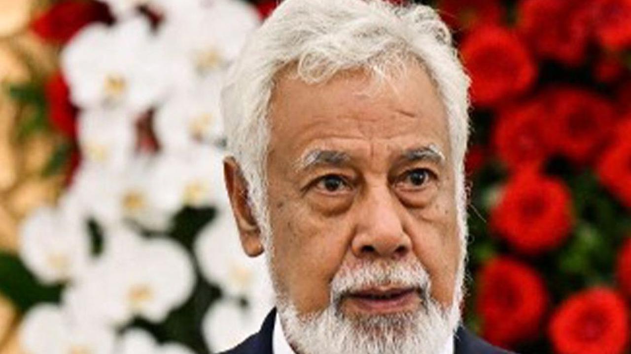 VIDEO: Aksi Xanana Gusmao Keliling Tawarkan Makanan ke Paspampres & Asisten Ajudan Jokowi