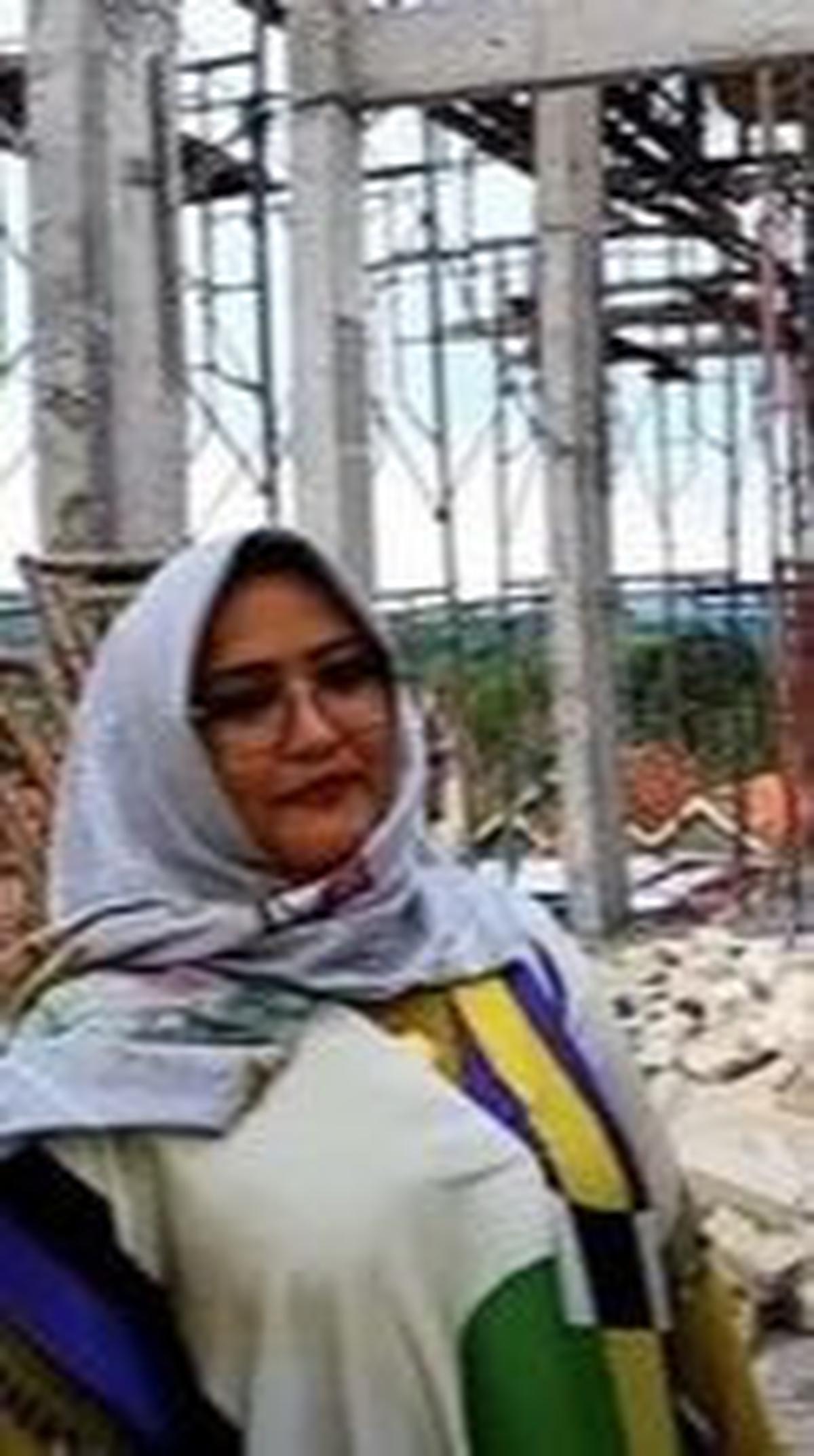 "Enggak tahu sih ya hehe. Ada yang bilang sih ya sekitar 5 M," ucap Risma.<br>