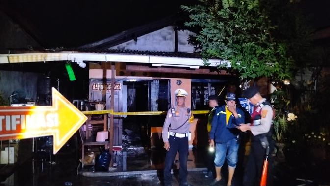 Tragedi Headset: Pria Denpasar Tewas di Kebakaran Rumah saat Terlelap