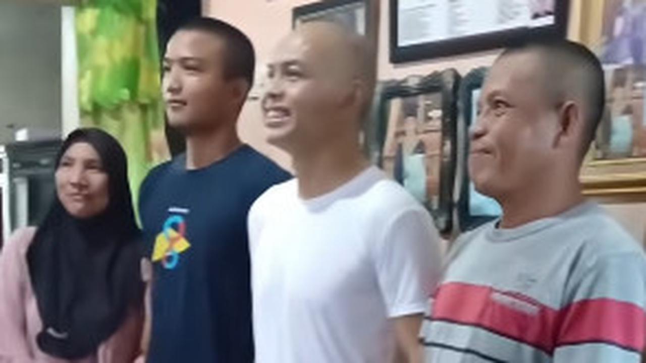 Berkaos Oblong, Jenderal Polri Tiba-Tiba Datangi Rumah Petugas Kebersihan yang Anaknya Jadi Polisi lalu Beri 'Peringatan Keras