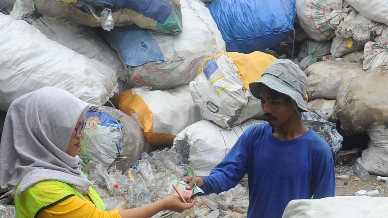 FOTO: Melihat Koperasi Pemulung yang Sukses Memperdayakan Puluhan Pemulung di Tangerang Selatan, Omset per Bulan Rp1,5 Miliar