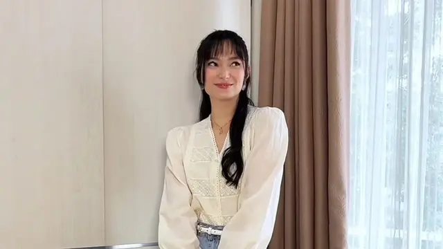 OOTD kasual Asmirandah untuk tampil stylish. (credit:instagram.com/asmirandah89)