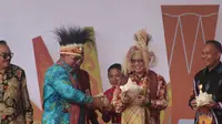 Pj. Gubernur Papua Barat Daya Dr. Muhammad Musa’ad bersama Mendagri Muhammad Tito Karnavian menghadiri puncak perayaan HUT ke-22 Otsus. (Foto: Istimewa)