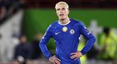 Gelandang Chelsea asal Argentina nomor punggung 49, Alejandro Garnacho, bereaksi di akhir pertandingan Premier League antara Brentford dan Chelsea di Gtech Community Stadium, London, pada 13 September 2025. (HENRY NICHOLLS /AFP)
