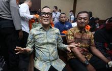 FOTO: Eks Wamenaker Noel Ebenezer Hadiri Sidang Perdana Kasus Pemerasan Sertifikat K3