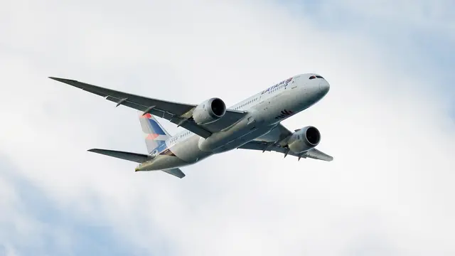 Horor di Penerbangan Latam Airlines Menuju Selandia Baru, Penumpang Melayang dan Pingsan di Dalam Pesawat hingga 50 Orang Terluka