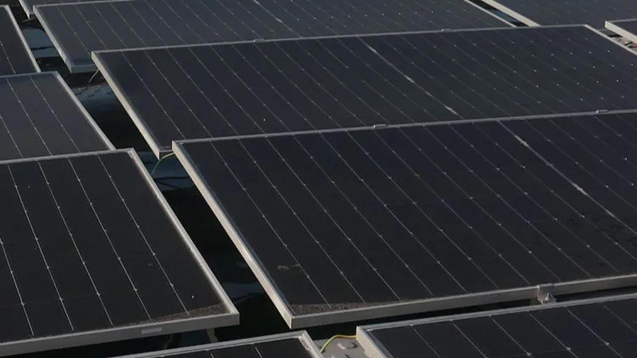 Ternyata PLTS Atap Bisa Bikin PLN Merugi, Sudah Dirasakan di Jakarta