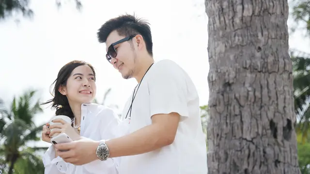 couple desember perpisahan