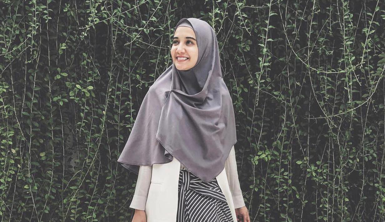 8 Model Hijab Artis Cantik Yang Modis Dan Menginspirasi News