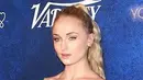 Selain itu, menurutnya Sophie memiliki perbedaan dengan wanita pada umumnya. Tidak menyebutkan apa perbedaannya, namun sudah tampak bahwa Joe memang menyukai Sophie. (Instagram/sophiet)