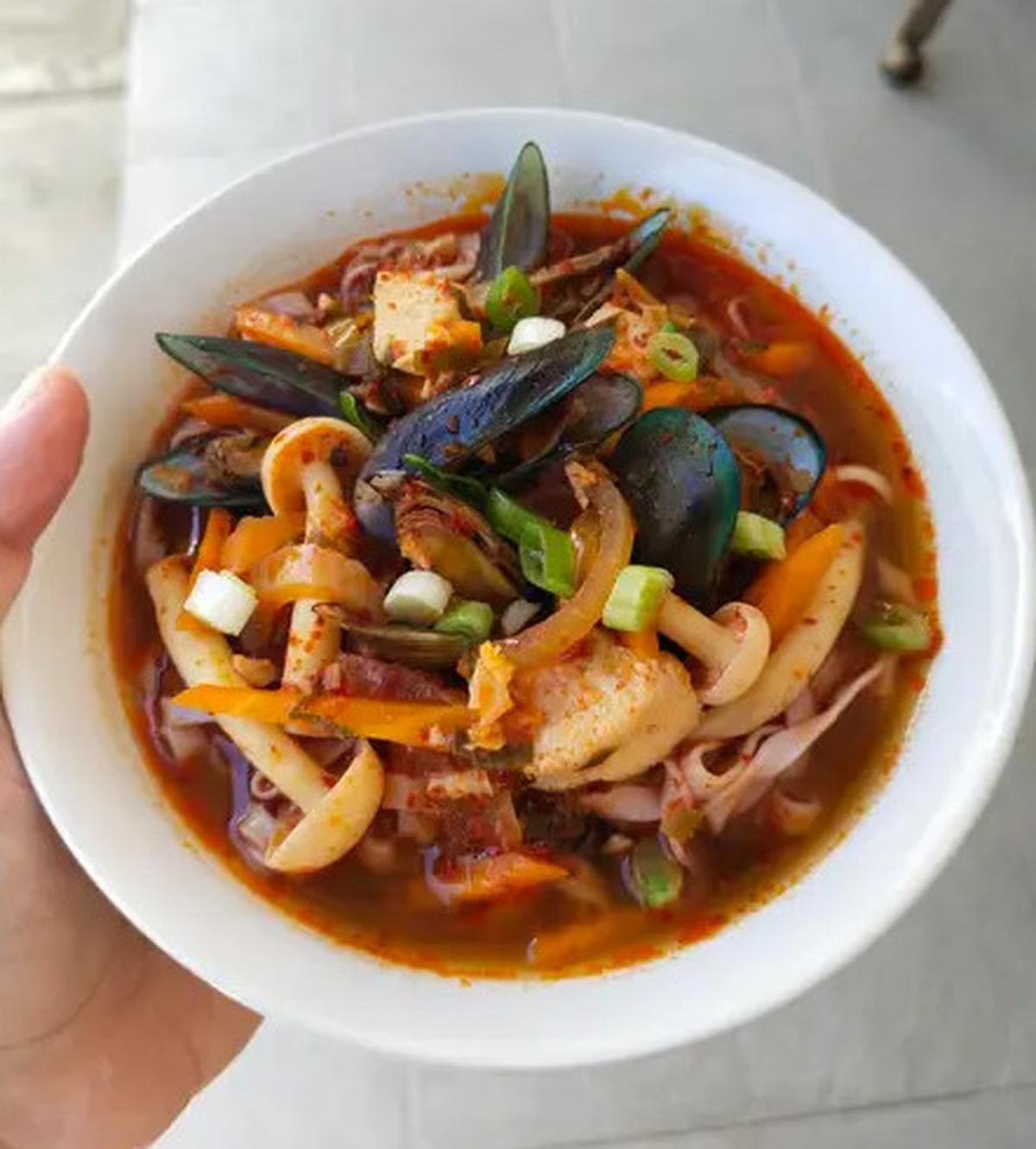 5 Resep Mie Berkuah yang Bikin Musim Hujan Jadi Lebih Nikmat