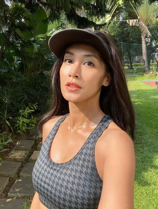 Nggak heran kalau penampilan Diah Permatasari selalu paripurna dan awet muda. (FOTO: instagram.com/dps_diahpermatasari)