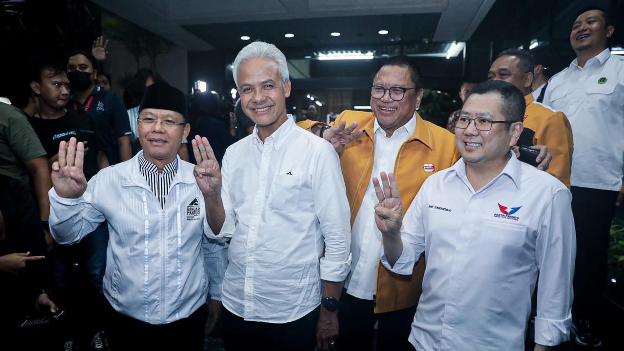 Plt Ketua Umum PPP bersama Calon Presiden (Capres) nomor urut 3 Ganjar Pranowo
