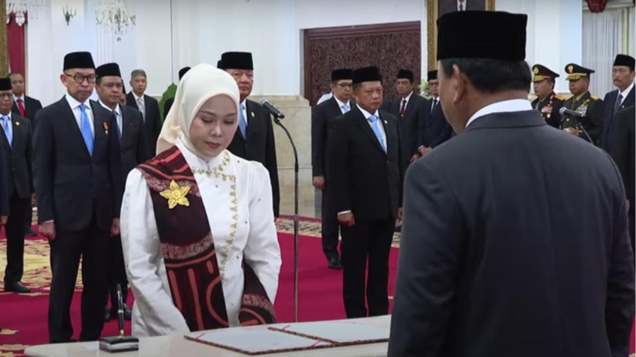 Prabowo Lantik Iffa Rosita Jadi Anggota KPU Gantikan Hasyim Asy'ari