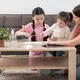Anak yang tumbuh dengan batasan yang jelas justru merasa lebih aman karena mereka tahu apa yang boleh dan tidak boleh dilakukan. Tantangannya adalah bagaimana cara menyampaikan batasan tersebut dengan cara yang positif, penuh empati, dan tetap menghormati perasaan anak. (foto/dok: freepik)