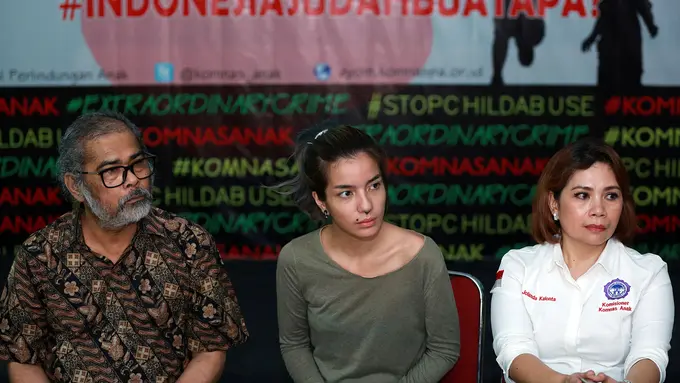 Sheila Marcia didampingi Ketua Komnas Perlindungan Anak, Arist Merdeka Sirait
