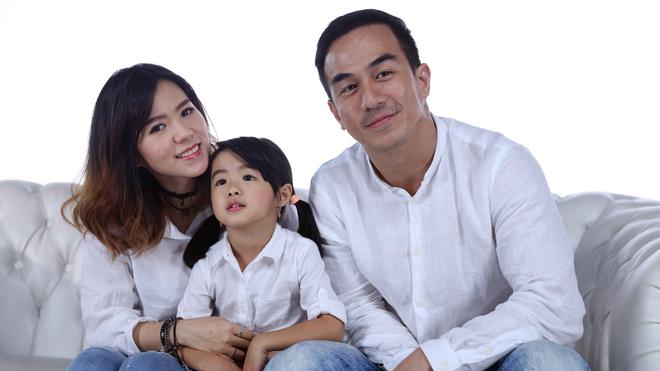 Syuting Video Klip Lagu Anak, Joe Taslim Ajak Istri dan Buah Hati
