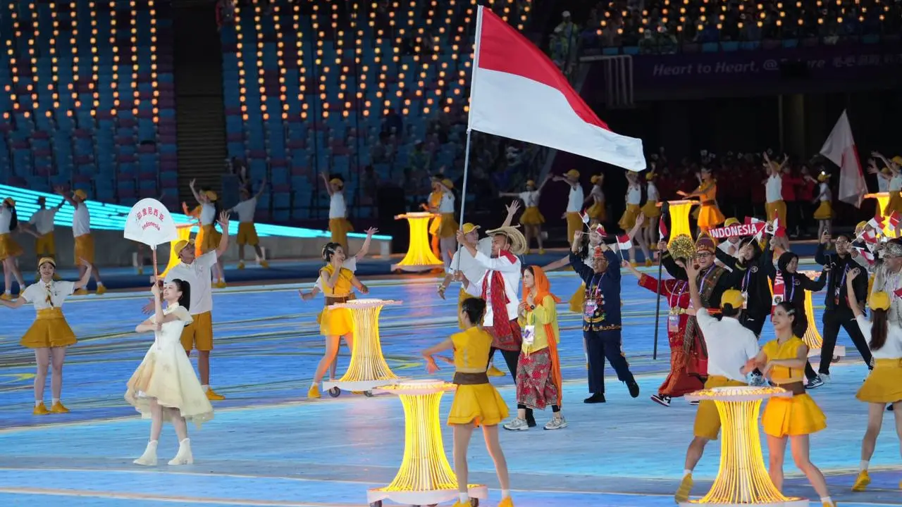 Kontingen Indonesia di Opening Ceremony Asian Games 2022.