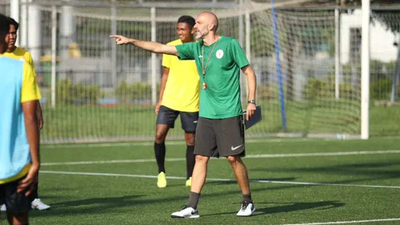 3 Pelatih Anyar yang Sudah Diresmikan Klub Jelang Liga 1 2025 / 2026: Dua Nama Kejutan, Muncul Satu Debutan