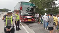 Bus Hantam Truk Fuso di Tol Lampung, Penumpang Terjepit
