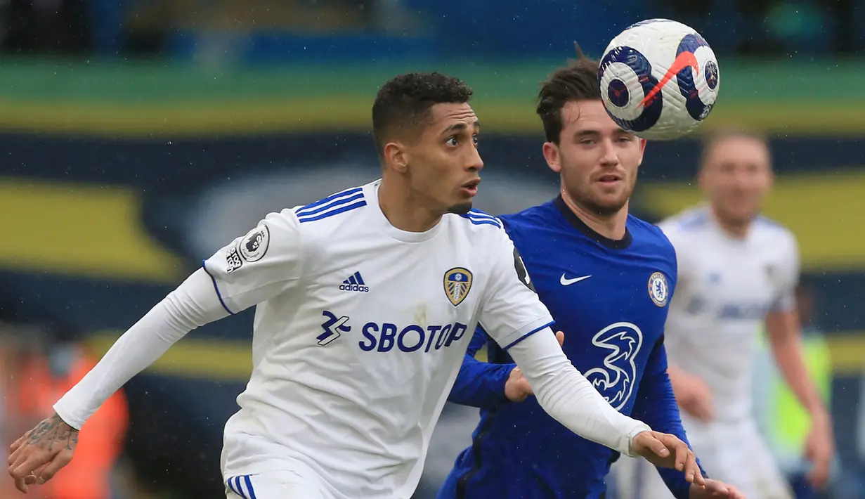 Raphinha. Gelandang asal Brasil berusia 24 tahun ini didatangkan Leeds United dari Rennes awal musim 2020/2021 lalu dengan biaya transfer 18,6 juta euro. Sebagai pilihan utama, hingga awal musim 2021/2022 ini ia telah bermain dalam 39 laga dengan mencetak 8 gol. (Foto: AFP/Pool/Lindsey Parnaby)