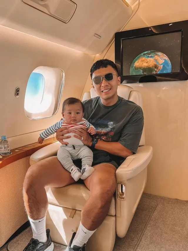 Kebersamaan Indra Priawan dan anak