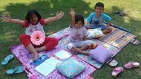 Piknik Bareng Keluarga Makin Asyik Pakai Tikar Lipat yang Praktis