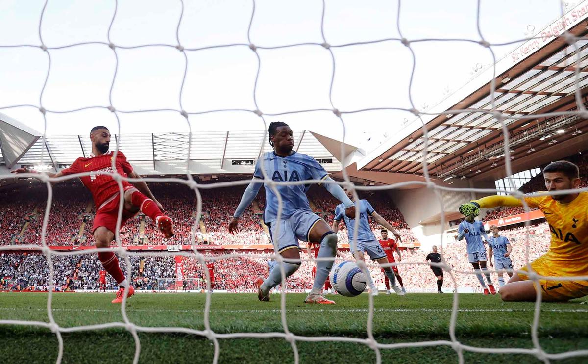 FOTO: Bantai Tottenham Hotspur, Liverpool Juara Liga Primer Inggris 2024-2025