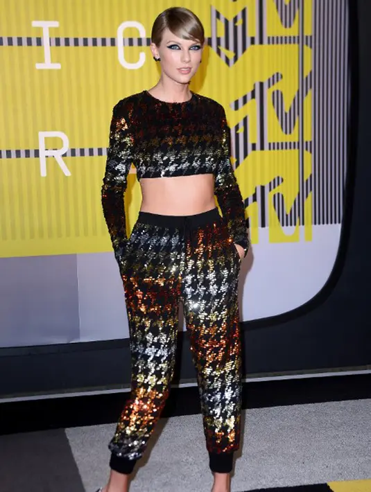 Taylor dan Joe disebut telah menjalin hubungan sejak bulan Oktober 2016 lalu. Berawal dikenalkan oleh salah satu sahabat mereka, Bella  Hadid. Sampai saat ini hubungan keduanya pun berlanjut. (Instagram/taylorswift)