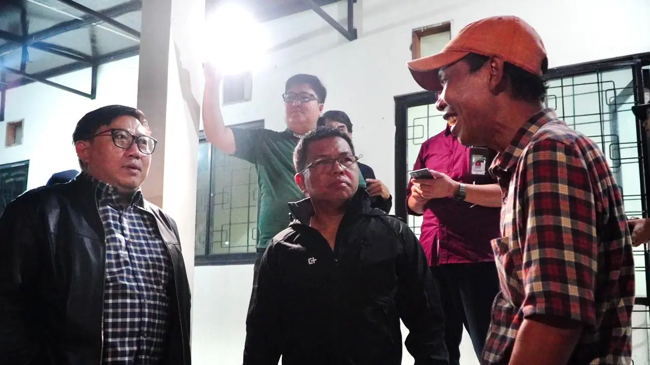 Direktur Jenderal Peternakan dan Kesehatan Hewan Kementerian Pertanian Agung Suganda melakukan inspeksi ke sebuah rumah potong hewan (RPH). (Dok Kementan)