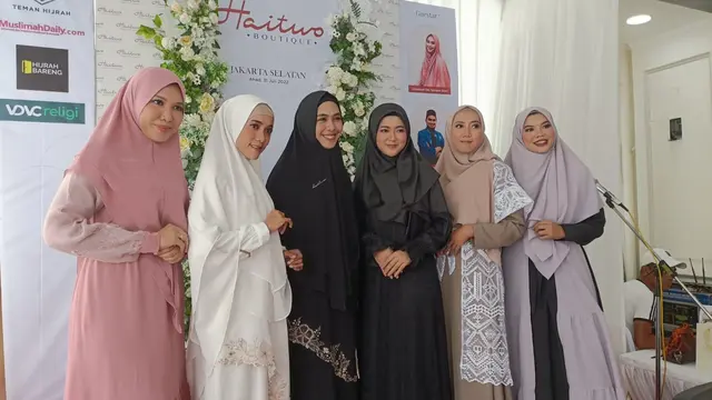 Nantinya, kata Oki Setiana Dewi, ia bersama Boutique Haitwo akan membuka outlet di berbagai kota di Indonesia.