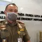 Kasat Pol PP Kota Palu, Trisno Yunianto saat memberi keterangan kepada sejumah jurnalis di Kantor Wali Kota Palu, Jumat (6/11/2020). (Foto: Liputan6.com/ Heri Susanto).