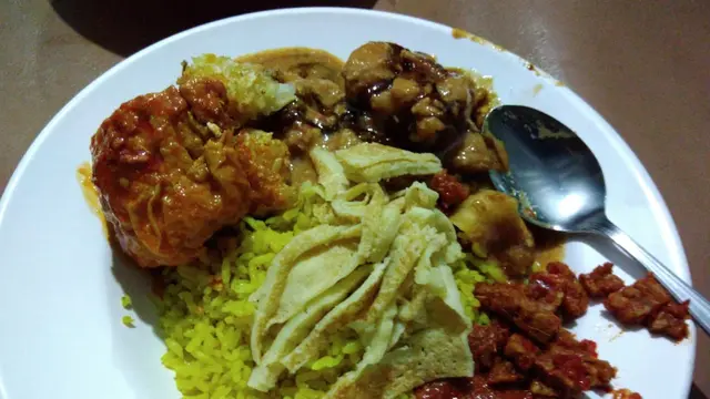 Nasi kuning di Bandung (Foto: Google Maps/Dedi Subarja)