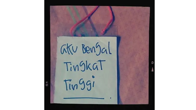 Potret 6 Name Tag Ospek Ini Sukses Bikin Geleng-geleng