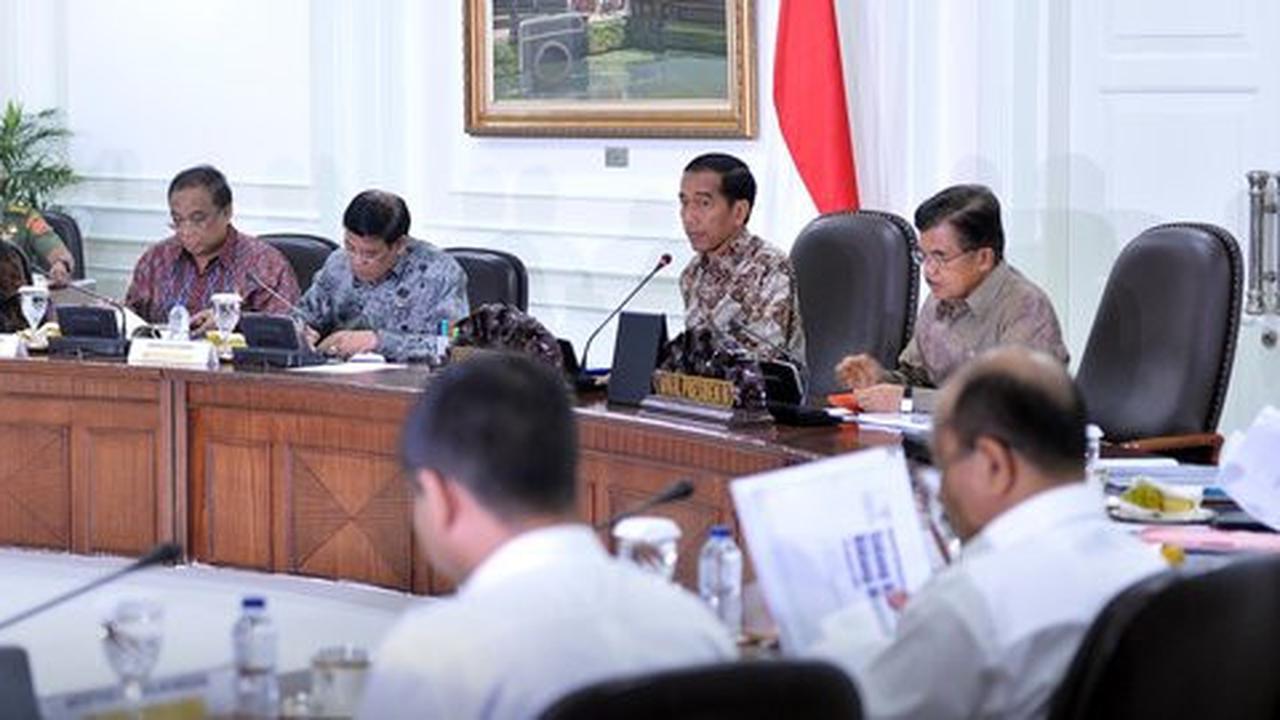 Jokowi minta penyaluran bansos Rp 100,3 T tepat sasaran & transparan