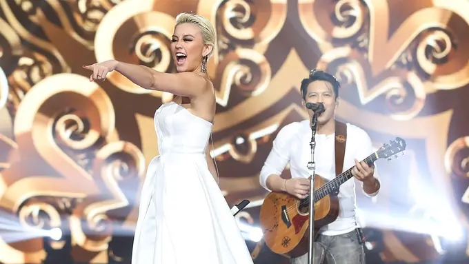 [Bintang] Agnez Mo - NOAH