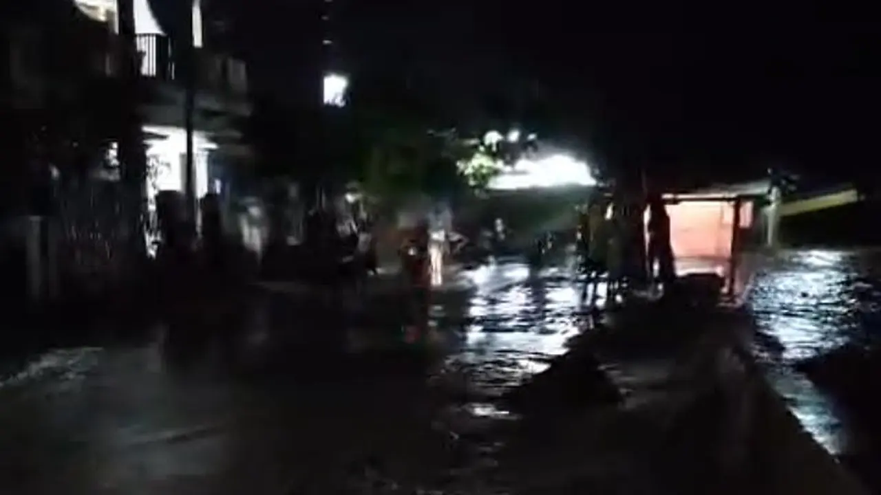 Rumah di Besuki Situbondo banjir